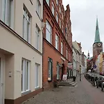 Am Holstentor