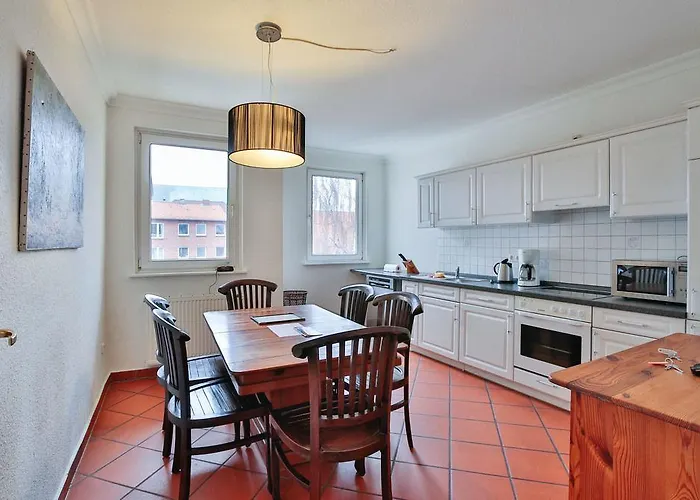 Am Holstentor لوبيك